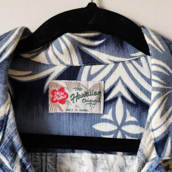 Hawaiian Shirt - Picture 5 of 6